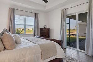 3 habitaciones, tabla de planchar con plancha, internet y ropa de cama 