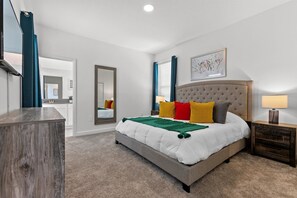 5 bedrooms, iron/ironing board, Internet, bed sheets