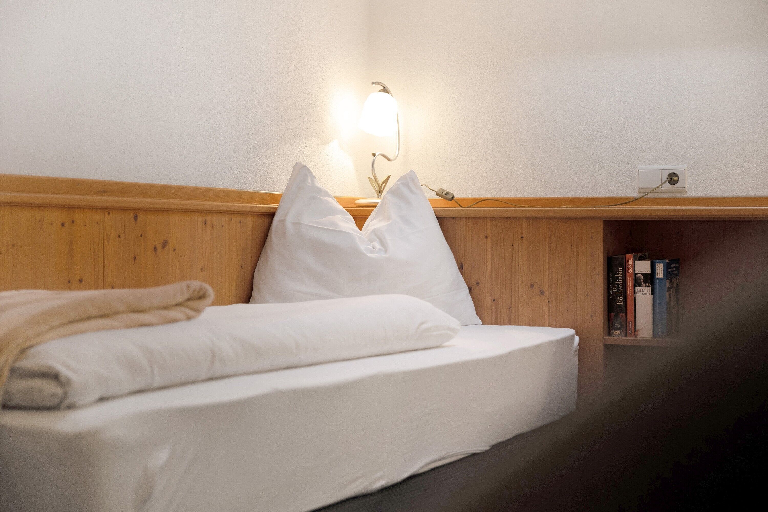 2 室のベッドルーム、WiFi (無料)、ベッドシーツ