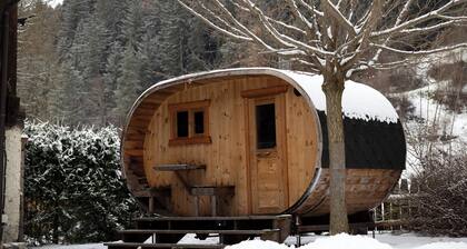 Apartment 'Loderhof Sternenhimmel' with Mountain View, Shared Garden and Wi-Fi
