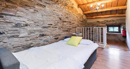 Apartment 'Ătico Casa Venancio' with Mountain View, Shared Terrace and Private Garden