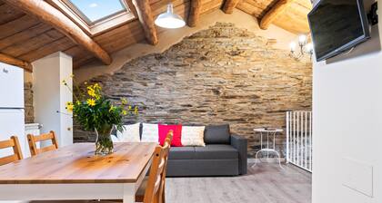 Apartment 'Ático Casa Venancio' with Mountain Views and Private Garden