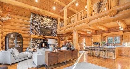 South Fork Retreat. Private Luxury Log Cabin w/AC