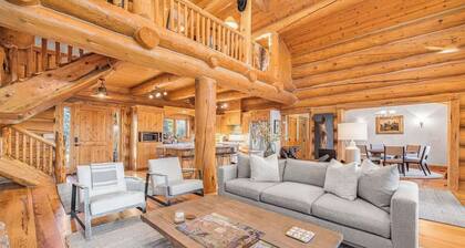 South Fork Retreat. Private Luxury Log Cabin w/AC