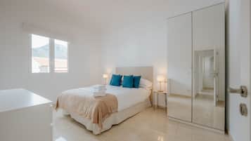 2 chambres, fer et planche Ă  repasser, Wi-Fi gratuit, draps fournis