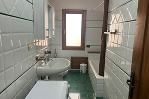 مجففات شعر، مراحيض شطف، مناشف