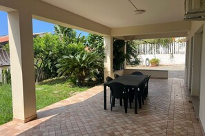 Outdoor dining - Garden near the beach (PIEDIGROTTA GARDEN) (Pizzo)