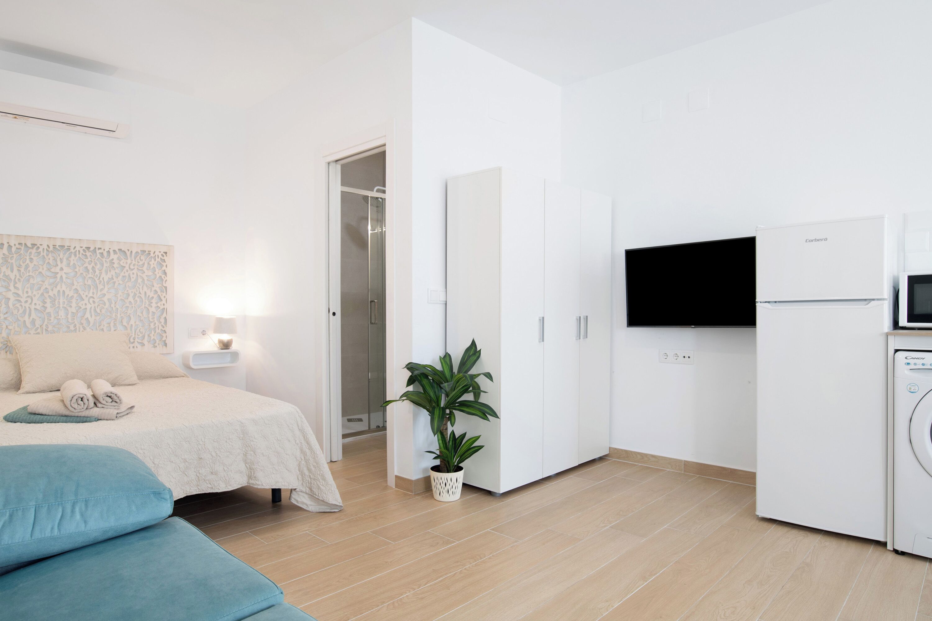 1 slaapkamer, een strijkplank/strijkijzer, gratis wifi, beddengoed