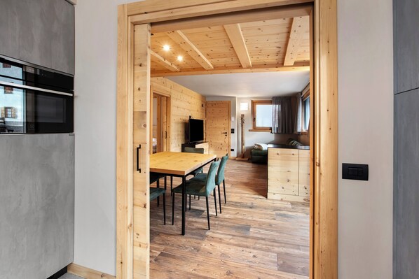 Dining - Apartment 'Gavia Bormio' with Mountain View, Balcony and Wi-Fi (Bormio)