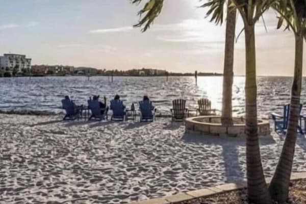 Sun loungers, beach towels