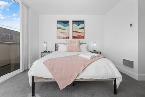 2 soverom, skrivebord, wi-fi (inkludert) og sengetøy