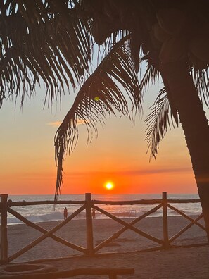 Solsenger og strandhåndklær