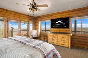 3 chambres, fer et planche à repasser, lit de bébé portatif, Wi-Fi