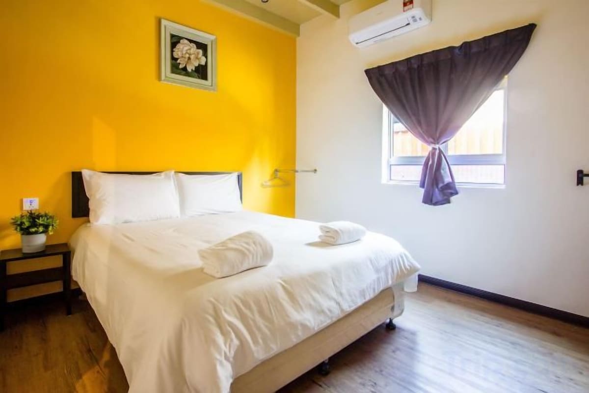 5 bedrooms, WiFi (free)
