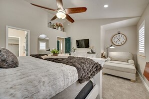 5 bedrooms, WiFi, bed sheets