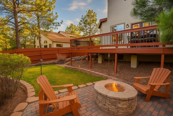 Terrace/patio - Pine Haven: Hot Tub, Games, Gym, Family Friendly (Flagstaff)