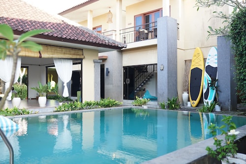 Tattva Uluwatu, Surf & Yoga