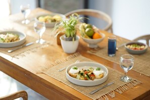 Breakfast area - Tattva Uluwatu, Surf & Yoga (Jimbaran)