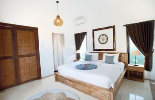 Caja de seguridad en la habitación y escritorio 