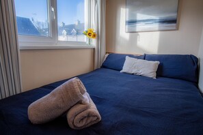 1 bedroom, WiFi, bed sheets - Harbour Hideaway - 1 Bedroom Apartment - Saundersfoot (Saundersfoot)