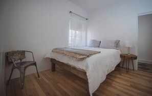 1 bedroom, WiFi, bed sheets - Historic Adobe Home Near Rio Grande/Old Town/Zoo (Albuquerque)