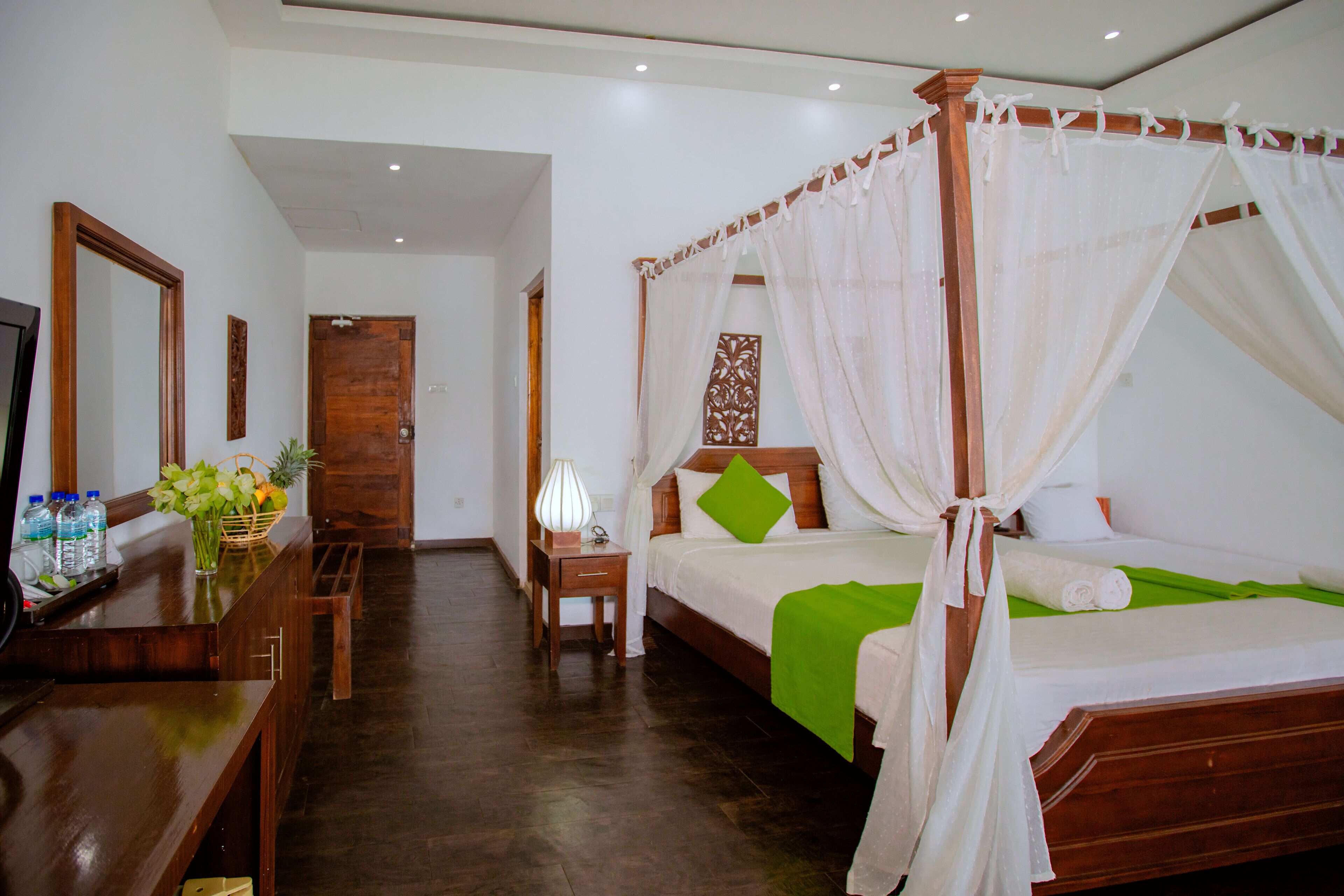 Deluxe Family Suite, Lake View