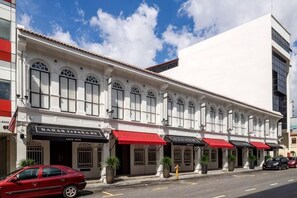 Exterior - Bahari Parade Hotel Managed By The Ascott Limited  (George Town)