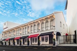 Exterior - Bahari Parade Hotel Managed By The Ascott Limited (George Town)