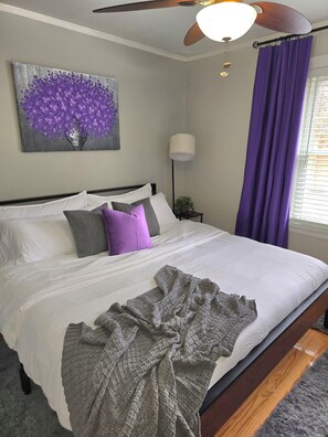 2 bedrooms, desk, iron/ironing board, travel crib