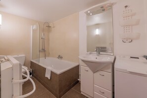 Towels - Résidence Grand Roc - Campanules 317, Argentière (Chamonix), France (Argentière (Chamonix))