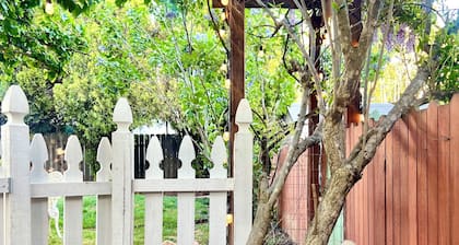 King & Queen Suites with Hot Tub & Private Yard