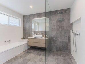 Townhome, 3 Bedrooms, Sea View | Bathroom