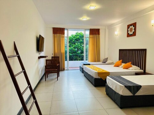 Kandy Hub Guest House 
