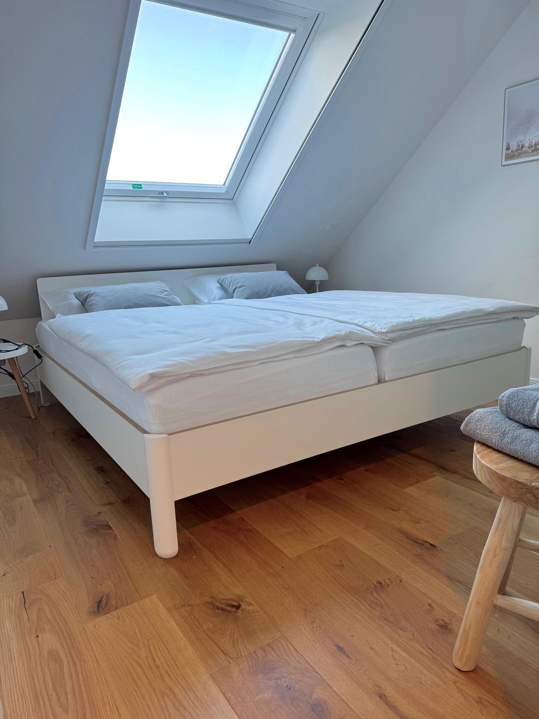 2 habitaciones, tabla de planchar con plancha, wifi y ropa de cama 