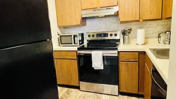 Microwave, oven, dishwasher