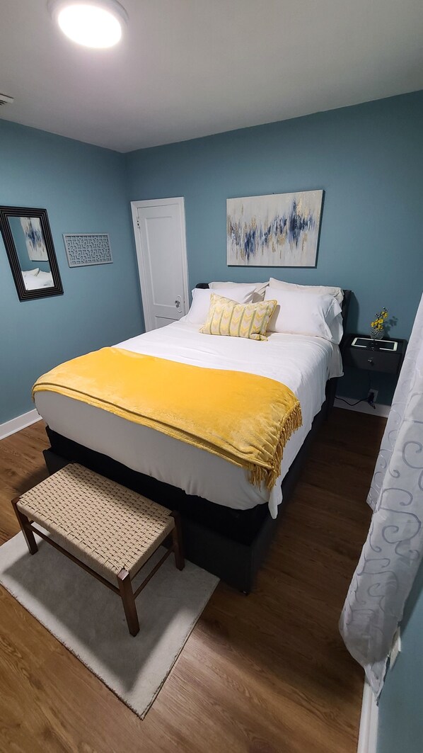 2 bedrooms, iron/ironing board, free WiFi, bed sheets