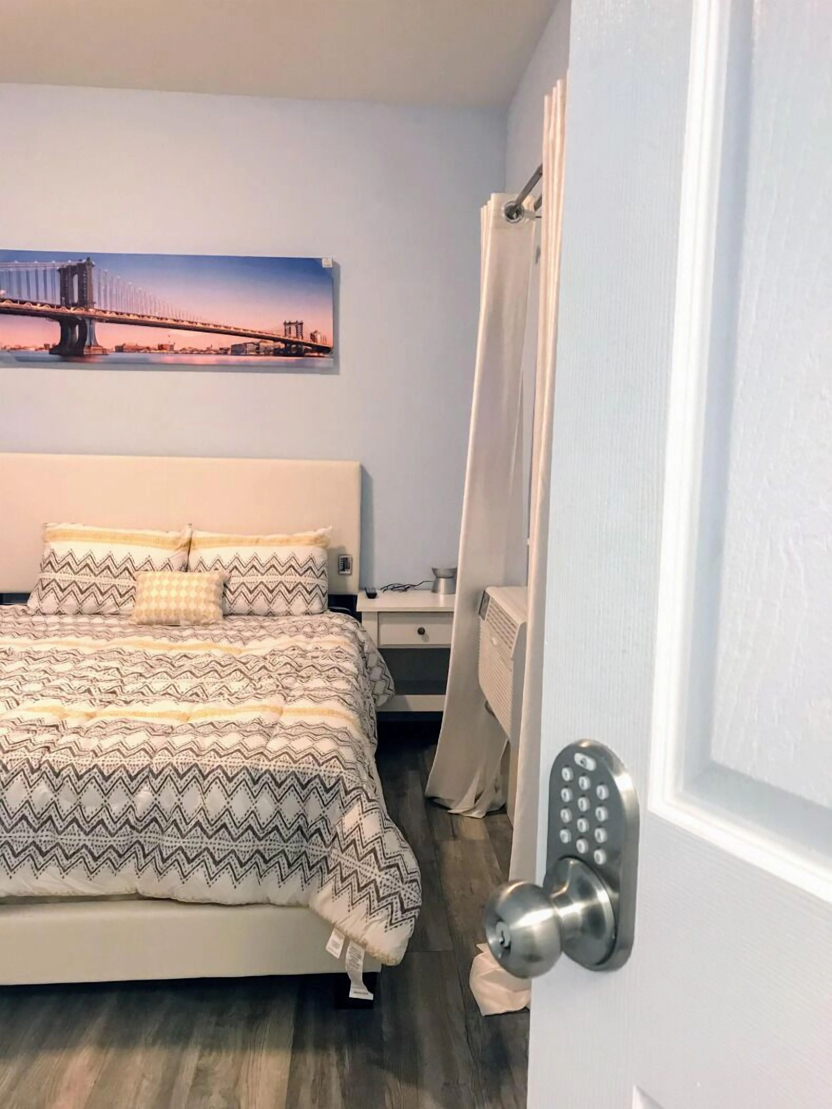 1 chambre, fer et planche à repasser, Wi-Fi, draps fournis