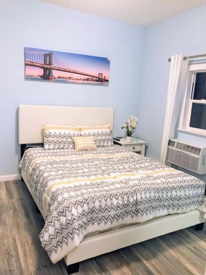 1 habitación, tabla de planchar con plancha, wifi y ropa de cama