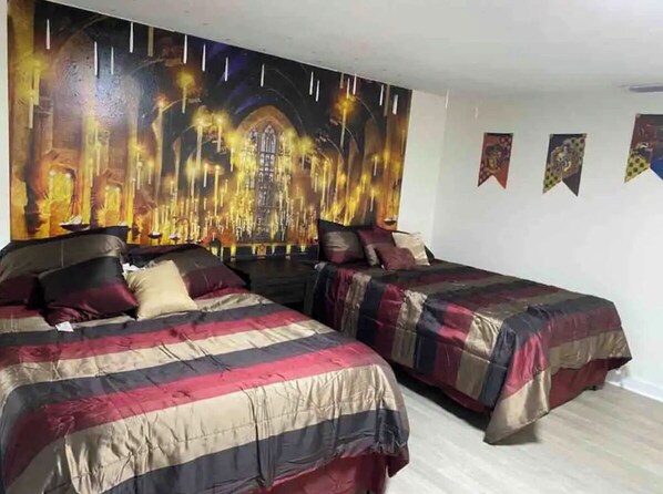 4 bedrooms, iron/ironing board, WiFi, bed sheets