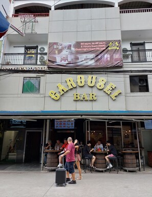 Exterior - Fields Hotel Carousel (Angeles City)