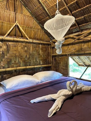 Basic Room, Patio, Sea View - Shared Bathroom