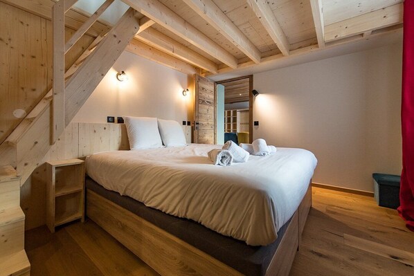 2 bedrooms