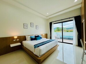 3 bedrooms, iron/ironing board, WiFi, bed sheets - Unchan Livliness Pool Villa  (Tambon Ao Nang)