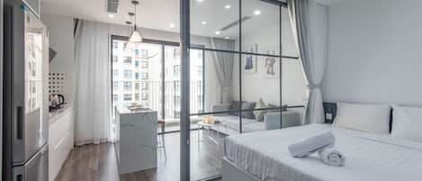 Deluxe Suite, City View | 1 bedroom, free WiFi