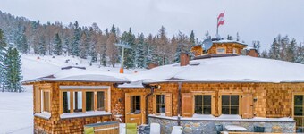 Elegant apartment with sauna and ski-in/ski-out