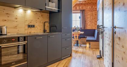 Elegant apartment with sauna and ski-in/ski-out