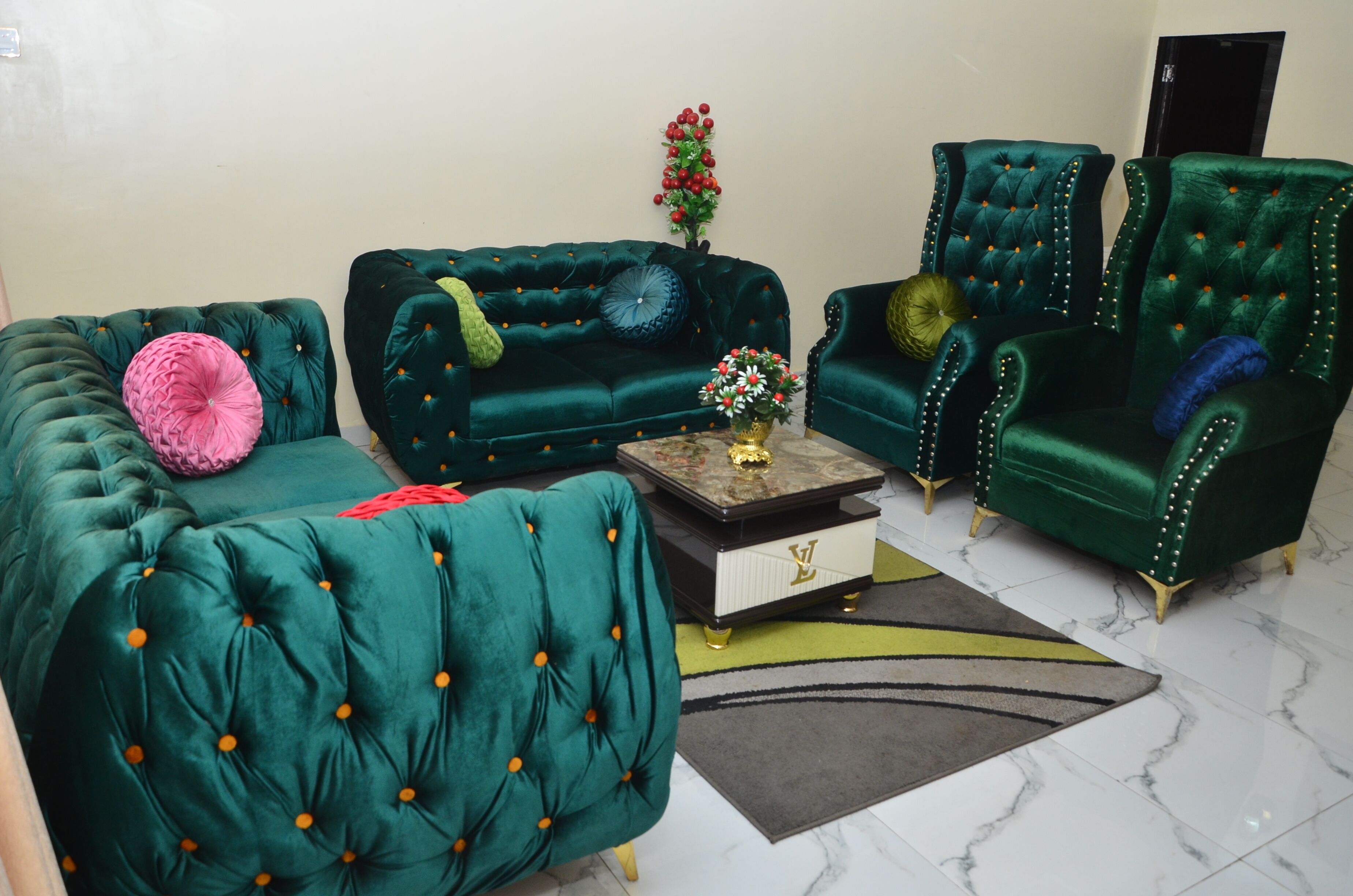 Smart-TV, Bücher, Computerbildschirme, Drucker