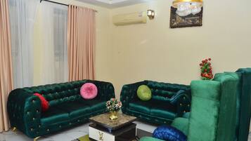 Smart-TV, Bücher, Computerbildschirme, Drucker