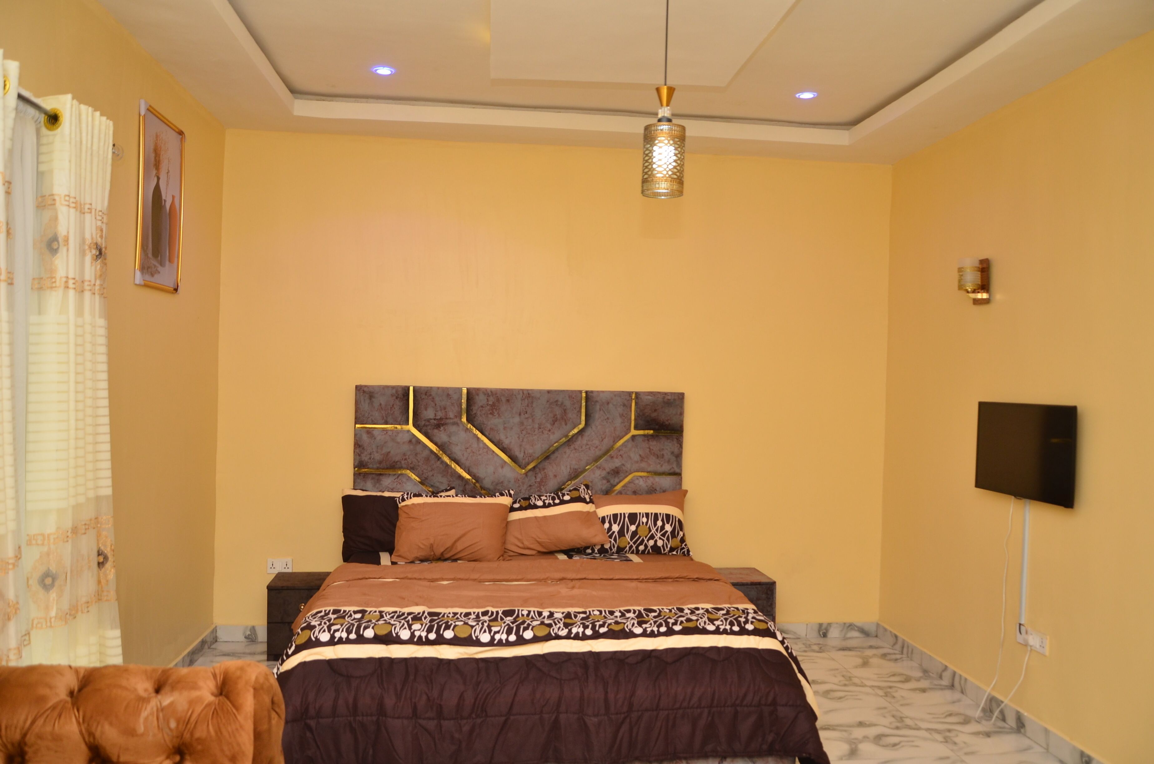 3 Schlafzimmer, Zimmersafe, Schreibtisch, Bügeleisen/Bügelbrett