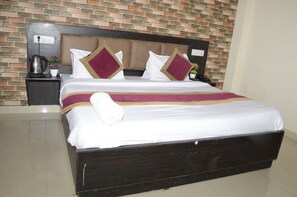 Chambre Double, vue ville | Bureau, chambres insonorisées, Wi-Fi gratuit